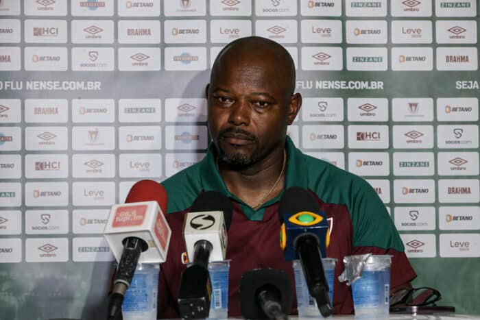 Marcão tende a ser o treinador do Fluminense no clássico deste final de semana