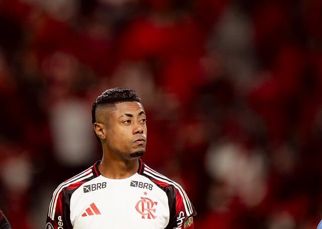 Bruno Henrique é condenado e pega 12 jogos de suspensão