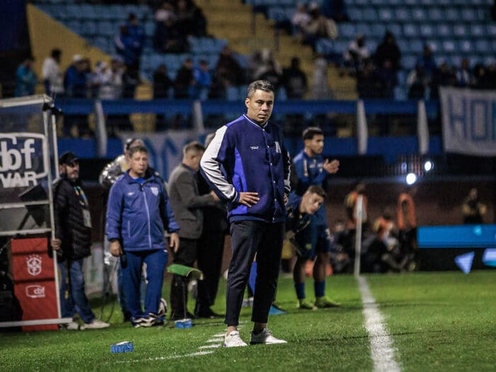 Fortaleza mira em dois treinadores da Série B como substituto de Renato Paiva - Fortaleza