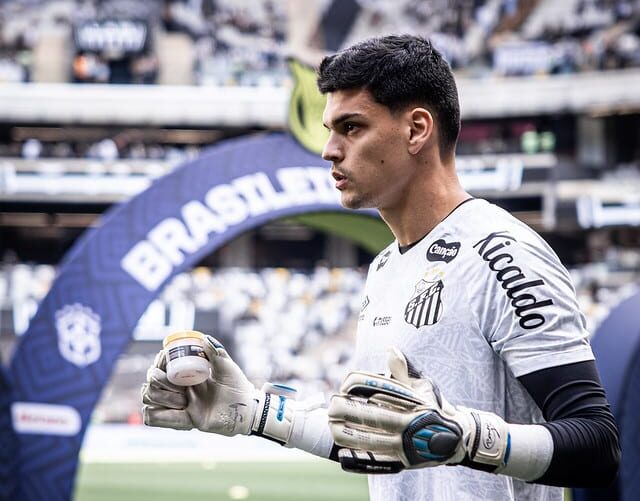 Gabriel Brazão é dúvida para o clássico contra o São Paulo