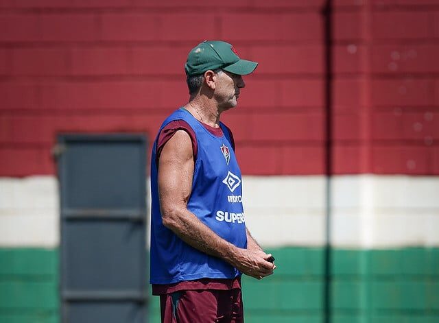 Fluminense viaja para enfrentar o Vitória sem cinco titulares