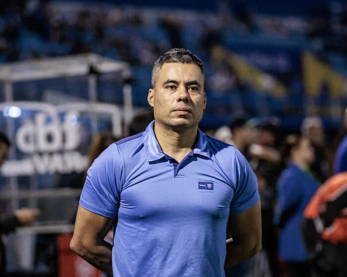Vitória anuncia a contratação de Jair Ventura