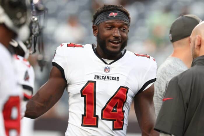 Chris Godwin estreia na temporada pelo Tampa Bay Buccaneers