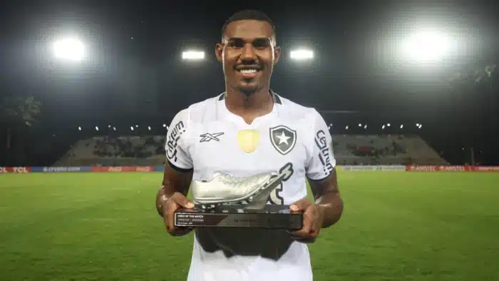 Cuiabano volta ao Botafogo dias depois de ser vendido