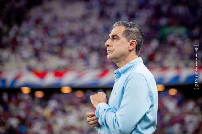 Fortaleza demite Renato Paiva