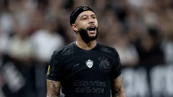 Presença de Memphis contra o Flamengo não é certeza