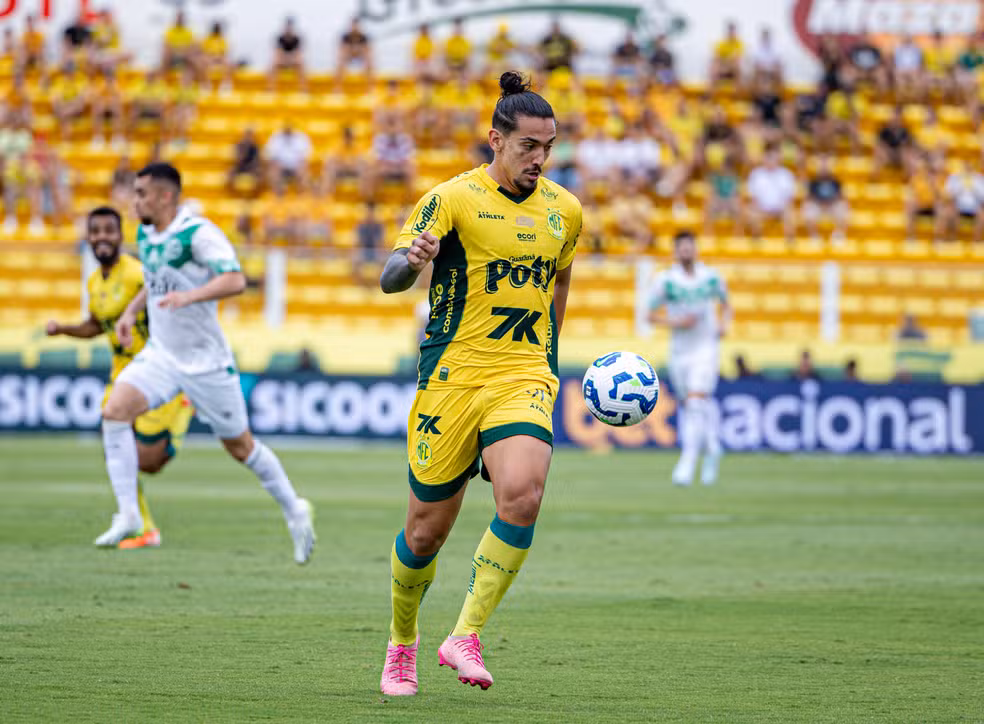 Mirassol confirma edema na coxa de Chico da Costa - Mirassol