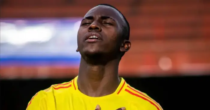 Manchester United contrata promessa do futebol colombiano