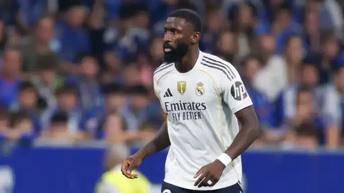 Rudiger desfalca o Real Madrid pelos próximos três meses