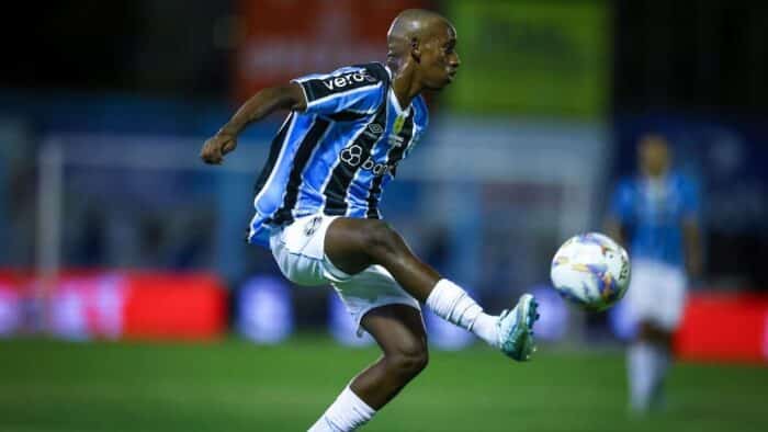 Shakhtar Donetsk oferece R$ 95 milhões por joia do Grêmio
