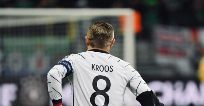 Toni Kroos demonstra insatisfação com seleção da Alemanha