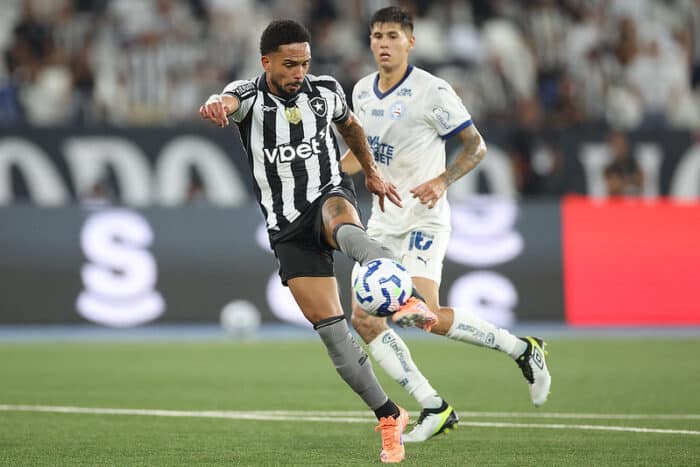 Carlo Ancelotti novamente convoca Vitinho para vaga de Vanderson
