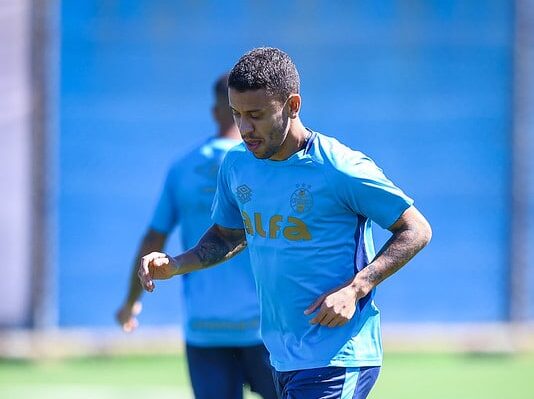Marcos Rocha treina com bola e aumenta expectativa - Grêmio