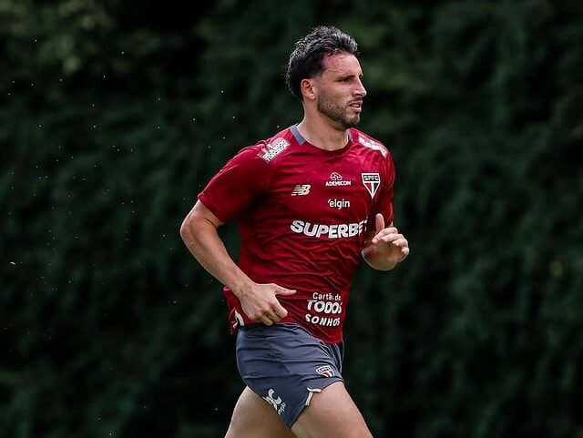 Calleri fica mais próximo de retornar