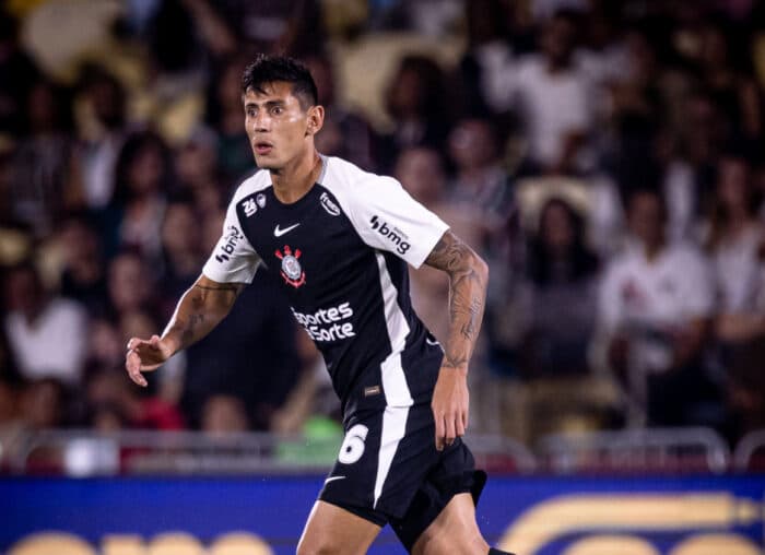 Corinthians negocia renovação de contrato com Angileri