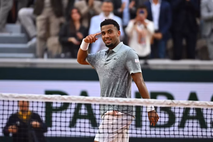 Arthur Fils anuncia ausência no Australian Open