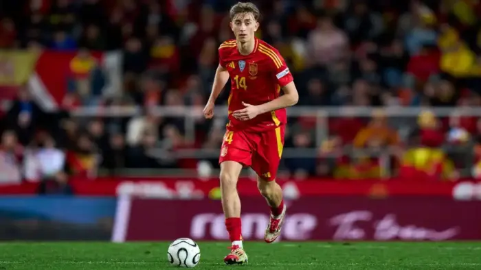 Dean Huijsen é cortado da seleção espanhola
