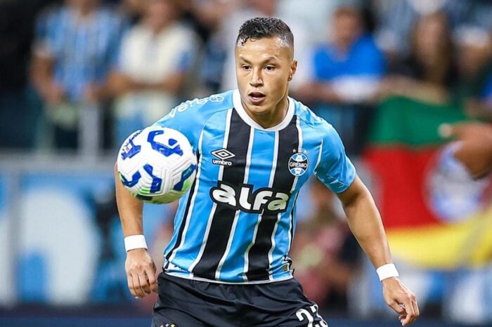 Marlon cumpre meta no Grêmio e ativa cláusula de compra