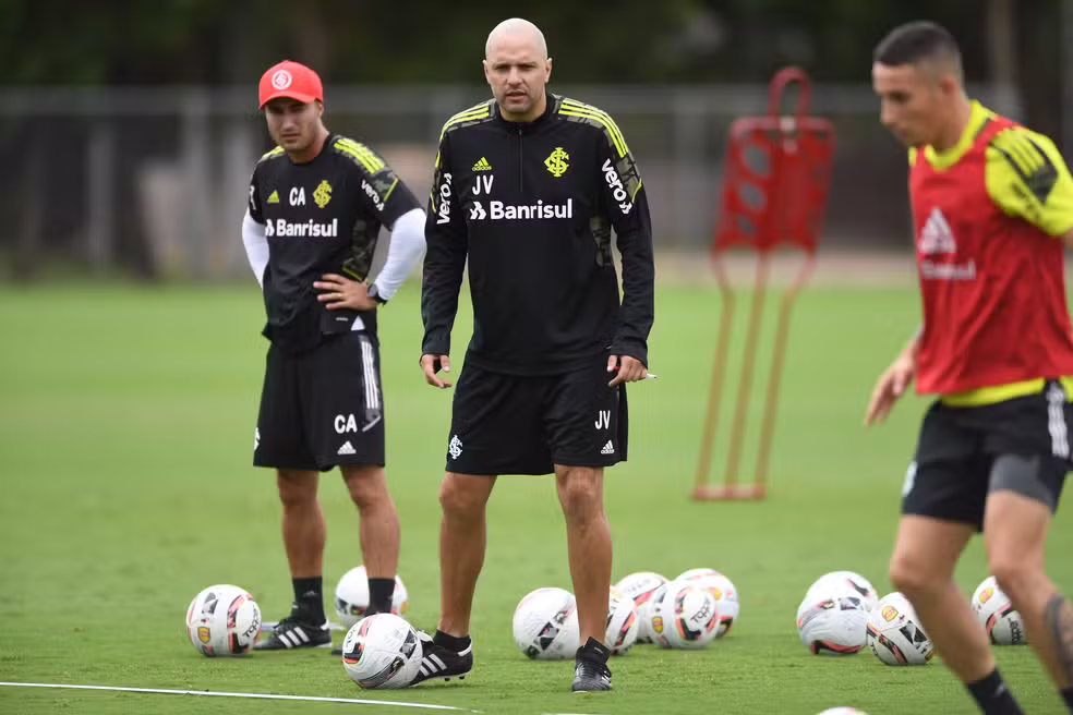 Nacional do Uruguai anuncia ex-Internacional como técnico - Nacional-URU