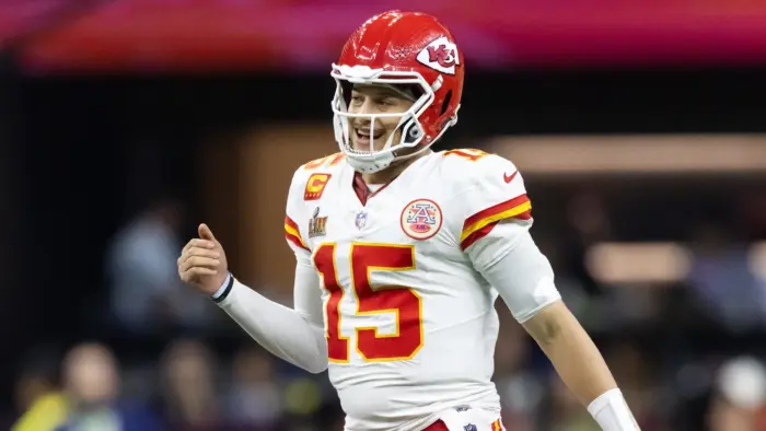 Patrick Mahomes iguala recorde de Peyton Manning