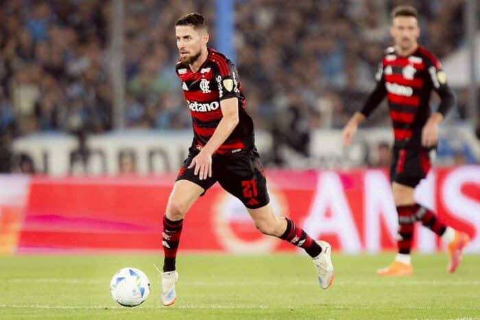 Jorginho e Carrascal aumentam lista de lesionados no Flamengo