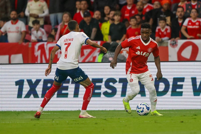 Internacional trabalha para ter Borré e Carbonero contra o Ceará - Internacional