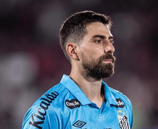 Luan Peres não enfrenta o Palmeiras neste sábado