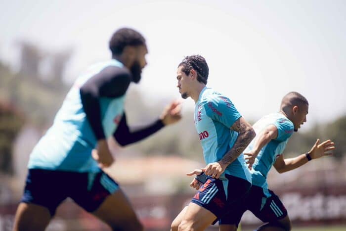 Pedro participa dos treinamentos com o grupo pela primeira vez