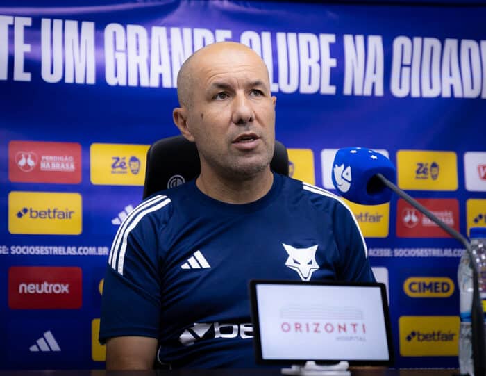 Leonardo Jardim despista sobre permanência no Cruzeiro