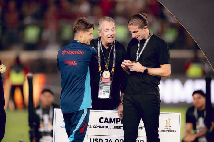 Bap reclama de calendário para a Copa Intercontinental - Flamengo