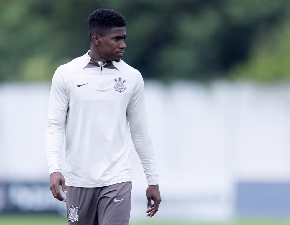 Felix Torres desperta o interesse de clubes da Espanha - Corinthians