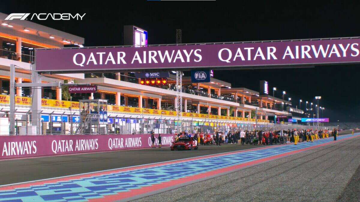 GP do Catar define que troca de pneus será a cada 25 voltas - Fórmula 1