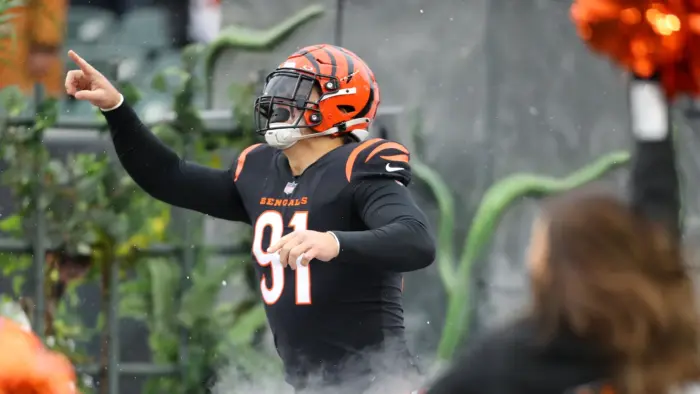 Cincinnati Bengals exige escolha de primeira rodada por Trey Hendrickson