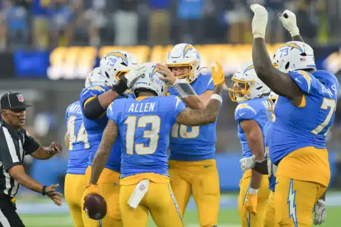 Keenan Allen rouba a cena em vitória dos Chargers sobre Steelers