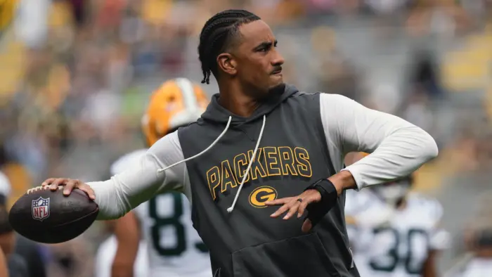 Jordan Love está fora do confronto diante do Baltimore Ravens neste sábado - NFL