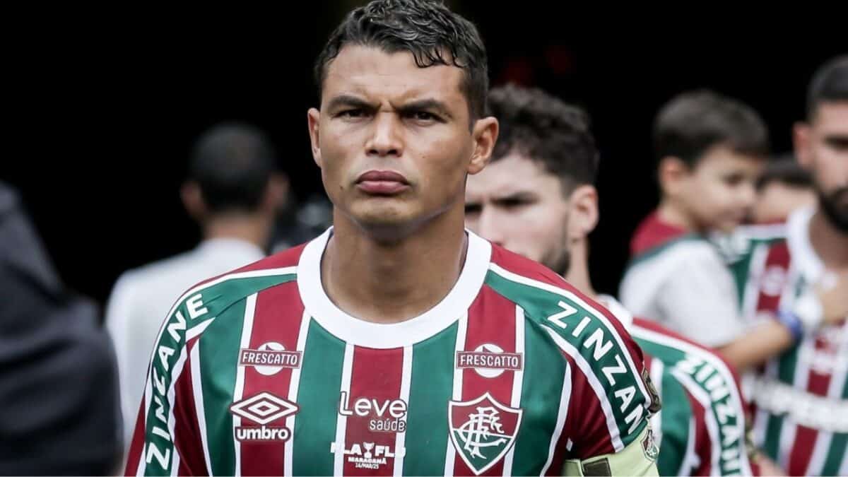 Milan tem interesse em Thiago Silva, afirma imprensa italiana - Futebol internacional