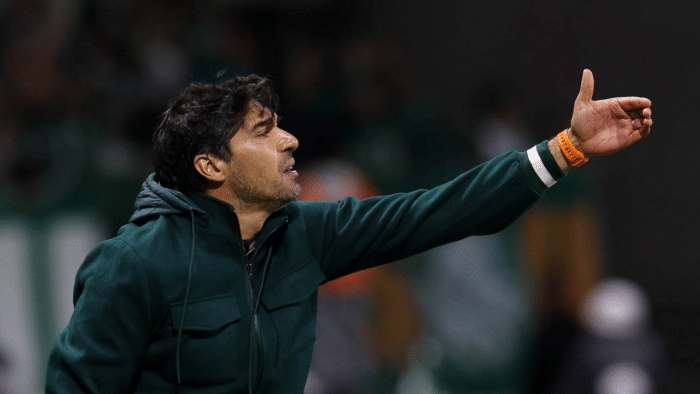 Palmeiras anuncia renovação com Abel Ferreira