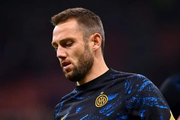 Barcelona tem interesse em Stefan de Vrij - Futebol internacional