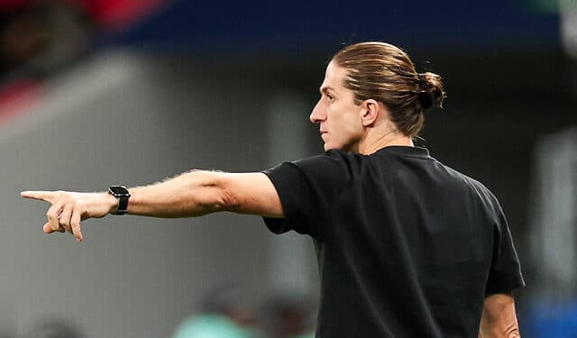 Flamengo define possíveis substitutos para Filipe Luís - Flamengo