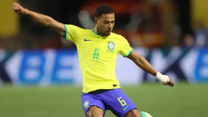 Renan Lodi se oferece para jogar no Corinthians - Corinthians