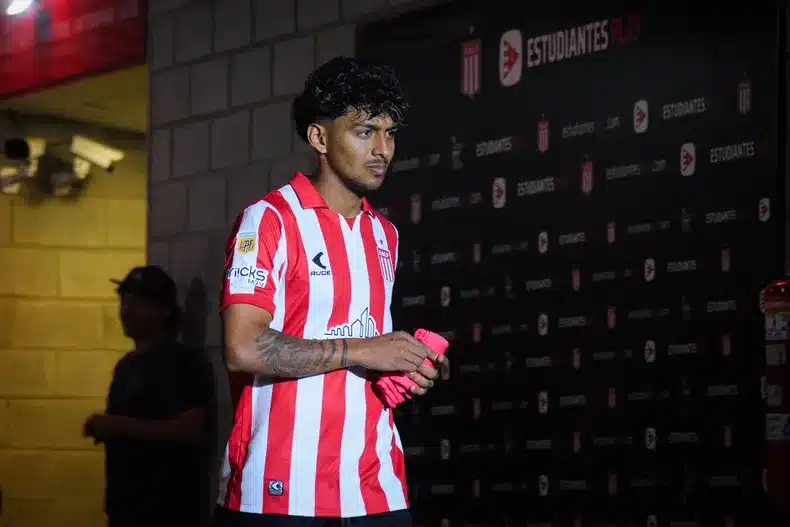 Empresários oferecem Cristian Medina ao Botafogo - Sem categoria