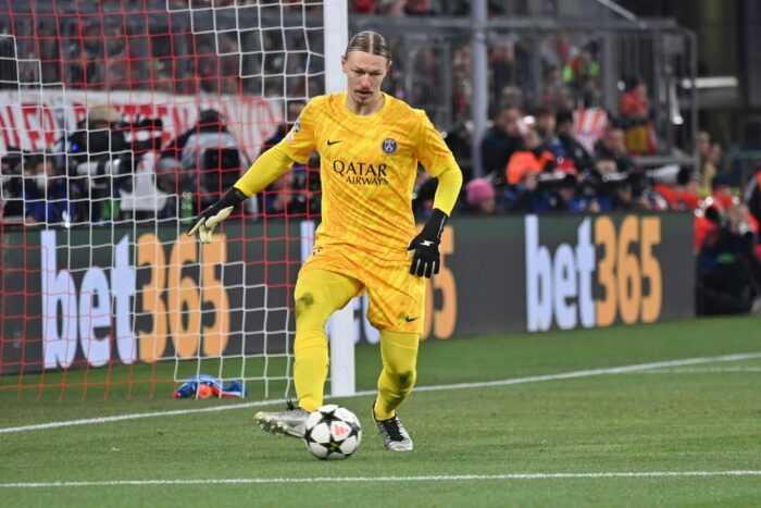 Matvey Safonov fratura a mão esquerda durante Final do Mundial de Clubes - Futebol internacional