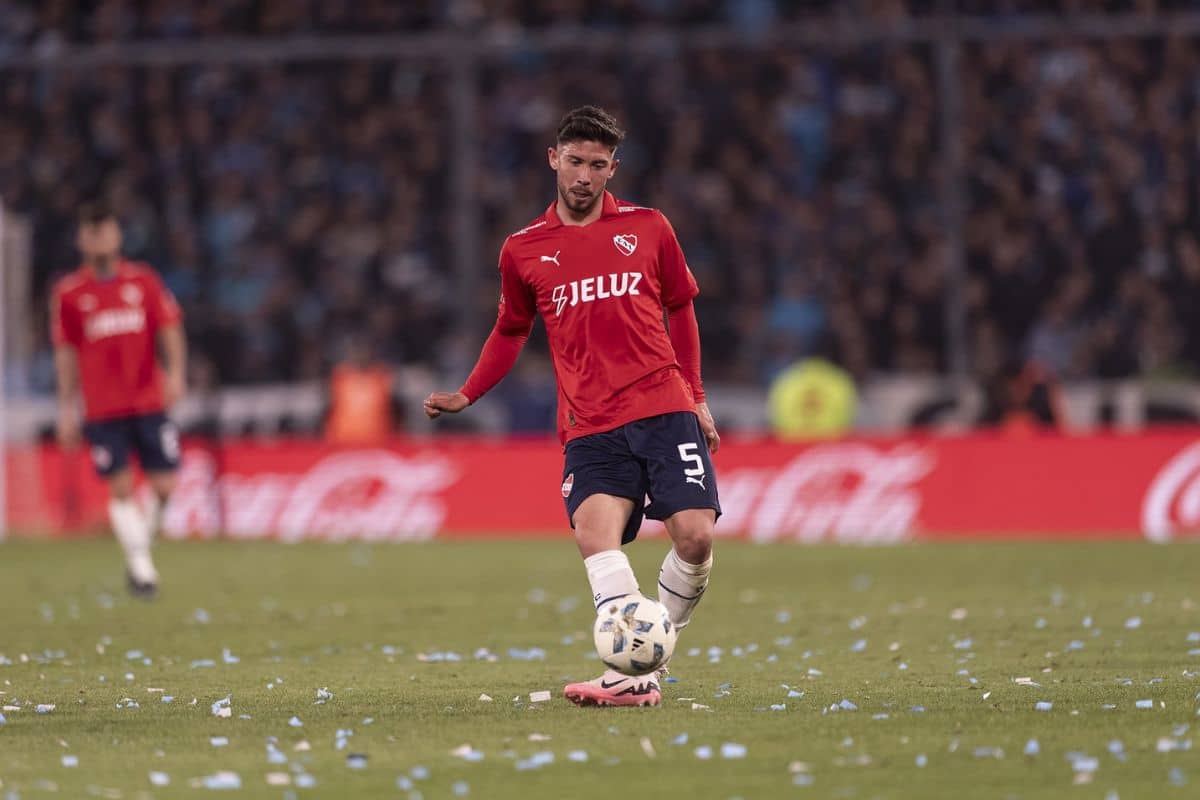 Santos envia oferta de R$ 30 milhões por Felipe Loyola - Santos