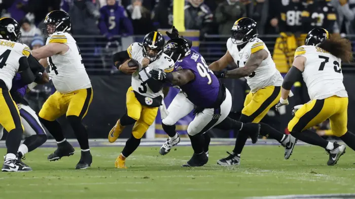 NFL coloca Pittsburgh Steelers x Baltimore Ravens no SNF da Semana 18 - NFL