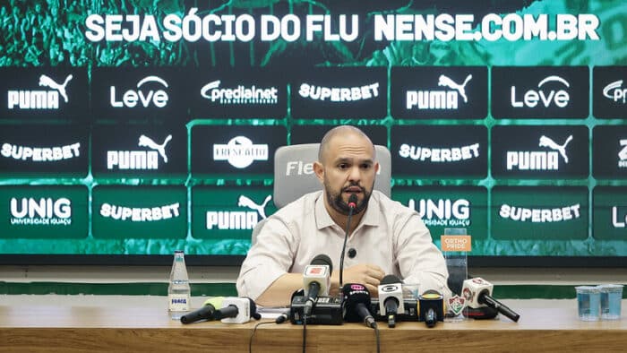Novo presidente do Fluminense revela interesse em John Arias