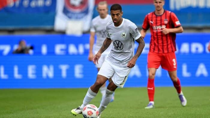 Corinthians busca volante no Wolfsburg