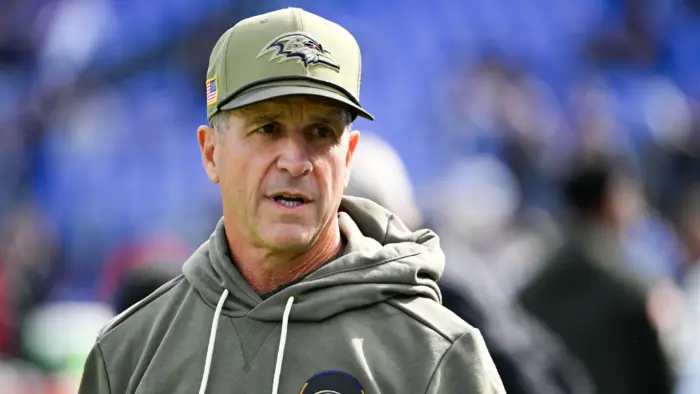 Baltimore Ravens demite John Harbaugh
